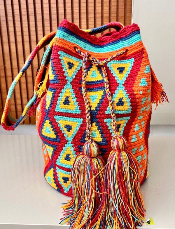 Bolsa com desenho colorida G